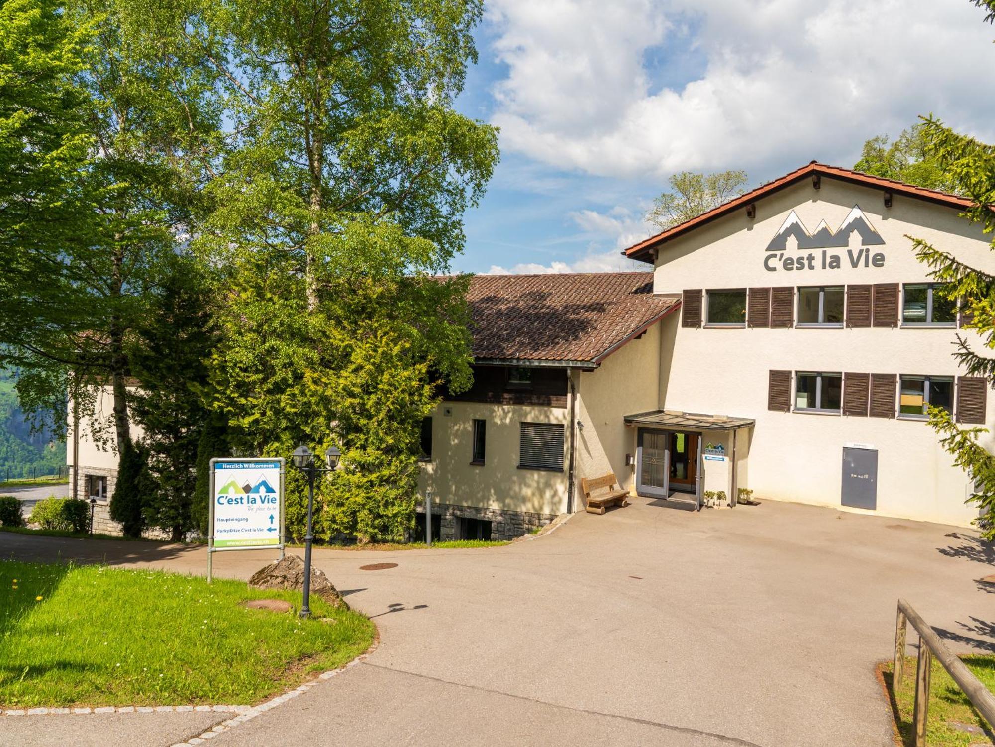 Family & Mountain Lodge C'Est La Vie Hasliberg Luaran gambar